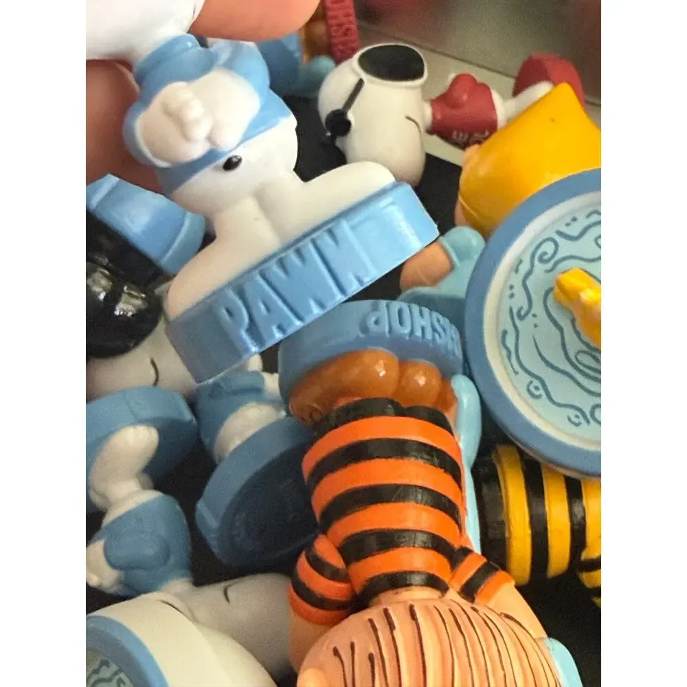 Peanuts Gang Chess Set Charlie Brown blue Tin Edition 32 Pieces Complete